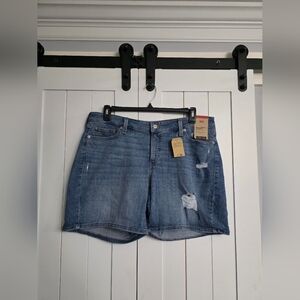 Levi's Mid-Length Shorts. NEW!